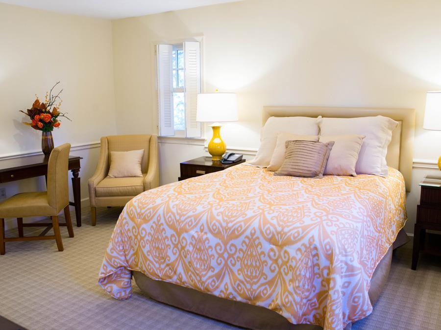 Airlie Hotel