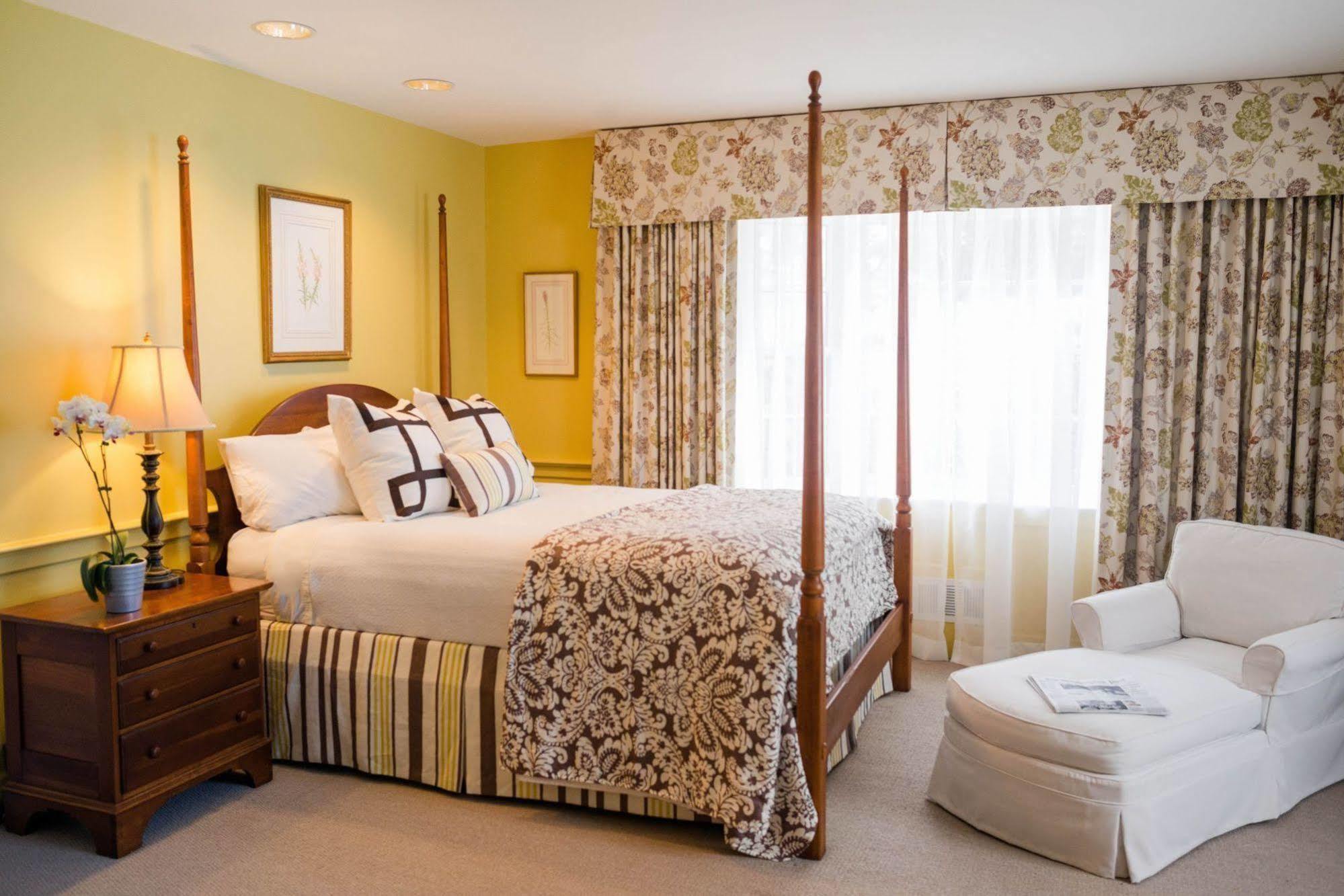 Airlie Hotel 3*