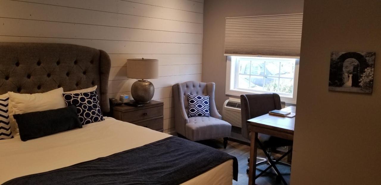 Airlie Hotel 3*